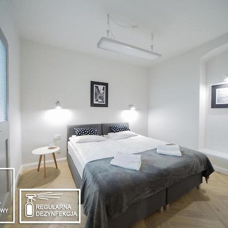 M5 Main Square Stylish One Bedroom 克拉科夫 外观 照片