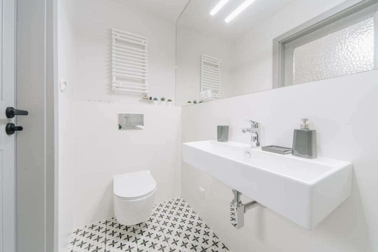 M5 Main Square Stylish One Bedroom 克拉科夫 外观 照片